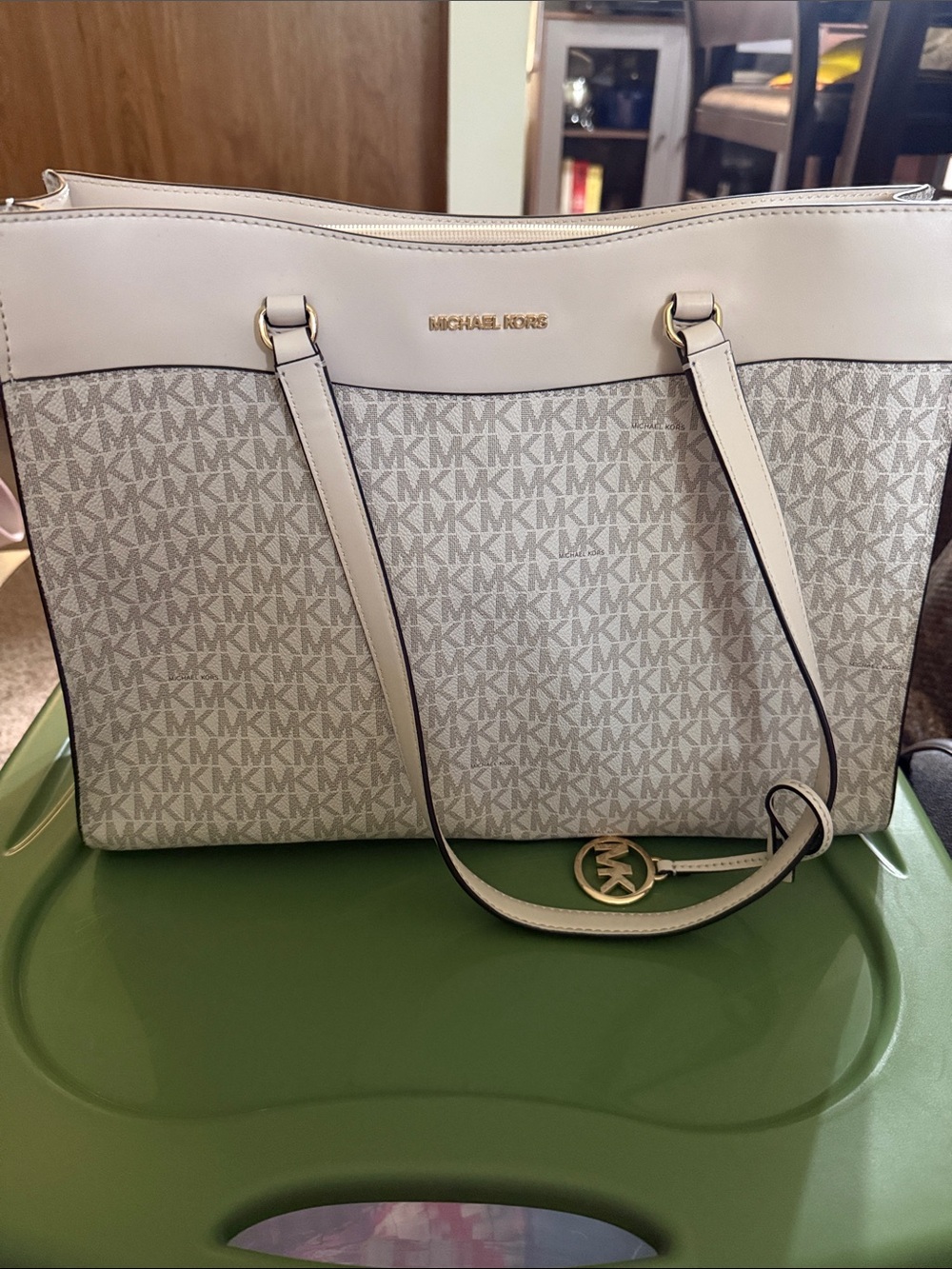 Michael Kors Signature MK Tote in Vanilla with Gold Hardware